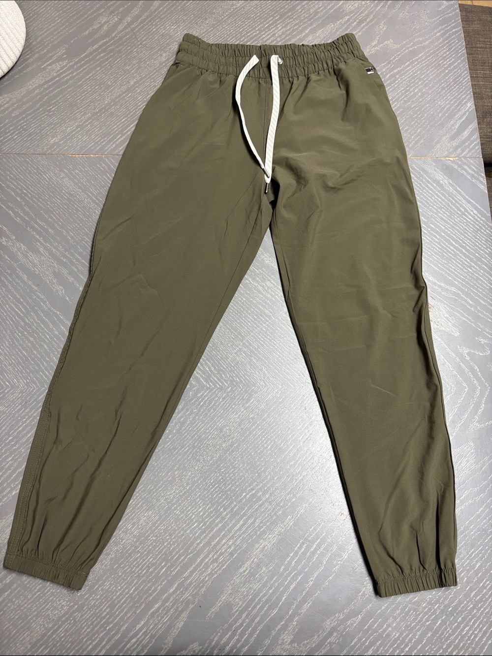 Vuori Olive Elastic Waist Joggers with White Drawstring